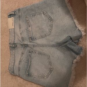 KENDALL & KYLIE JEAN SHORTS